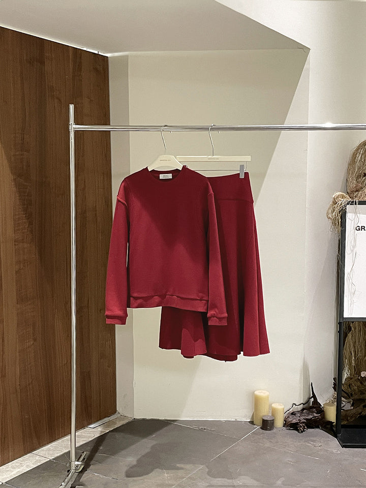 Dame sæt bestående af oversized sweatshirt og afslappet nederdel Stilla