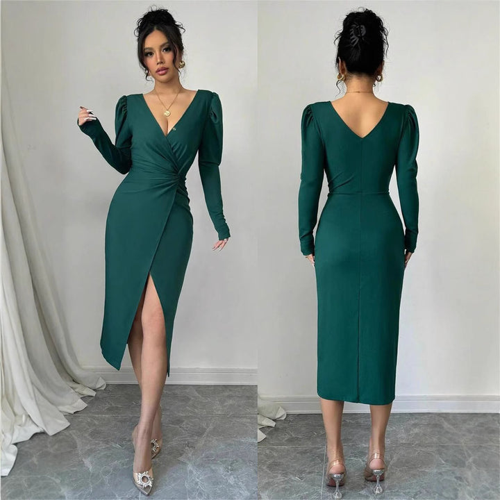 Dame omslagskjole med stilfuld V-hals og elegant slids Stilla