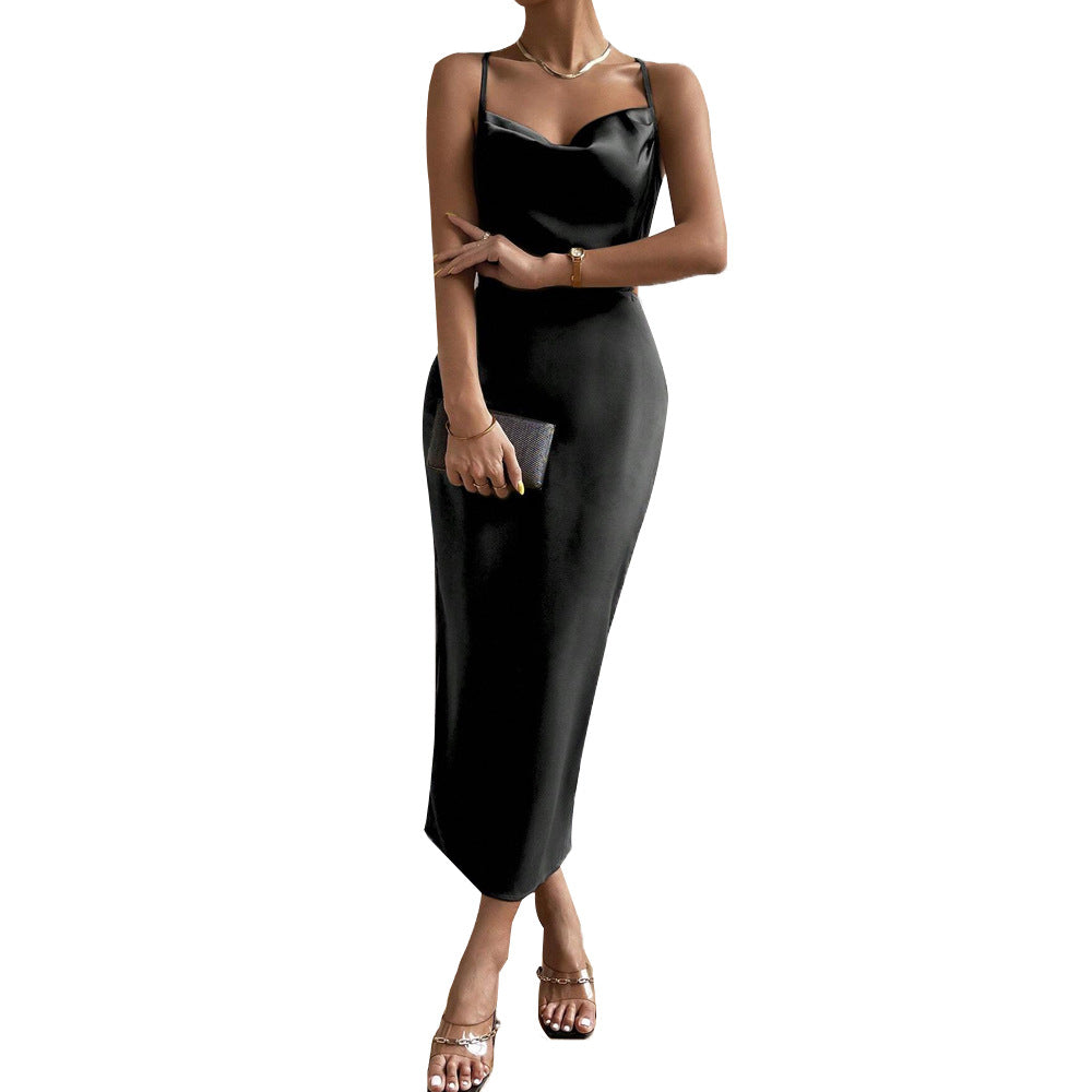 Kvinders elegant satin maxi kjole med chic V-hals og fine stropper Stilla