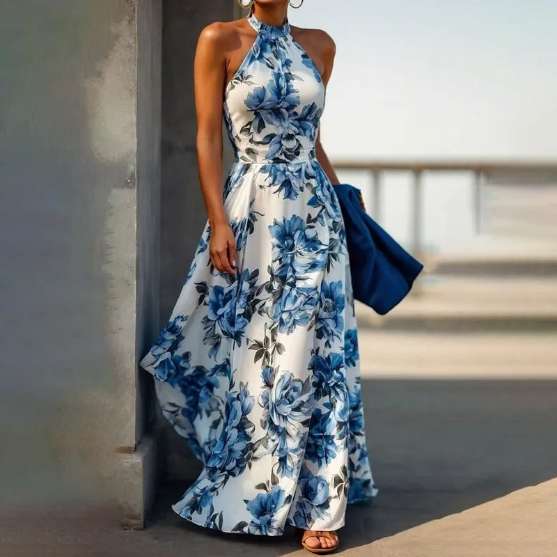 Dame Maxkjole med blomsterdesign og smart halterneck Stilla