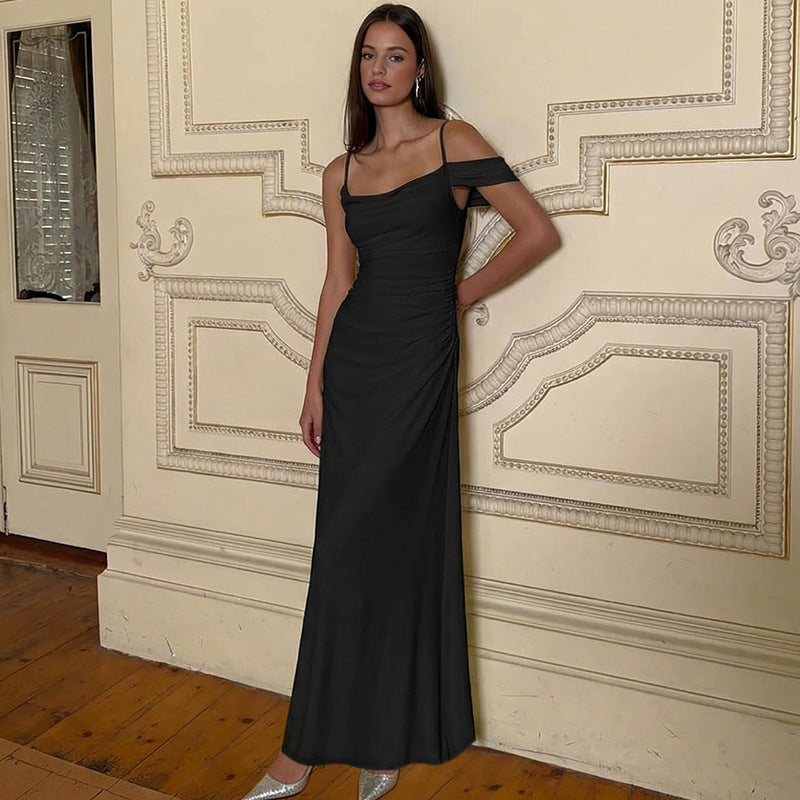 Dame Elegant gulvlange kjole med unik drapering Skovae