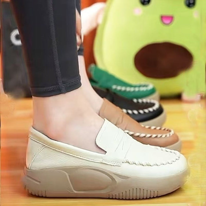Dame Slip-On Mokkasiner med elegant pyntesyning og komfortabel profilsål Stilla