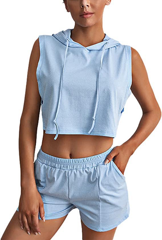 Damer casual sportsoutfit med hættebluse og shorts Stilla