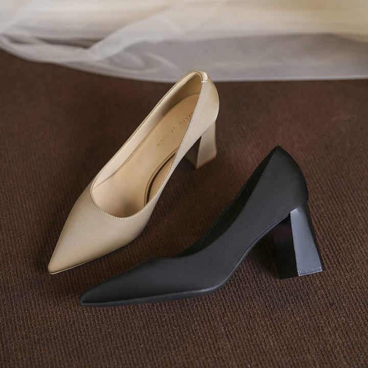 Dame elegante spids blokhæl pumps Stilla