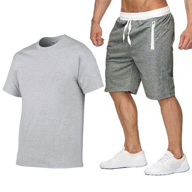 Herre sporty T-shirt og behagelige shorts i en afslappet stil Stilla