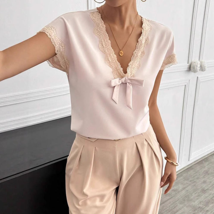 Dame bluse skjorte med floralsk spids søm og satineret finish Stilla