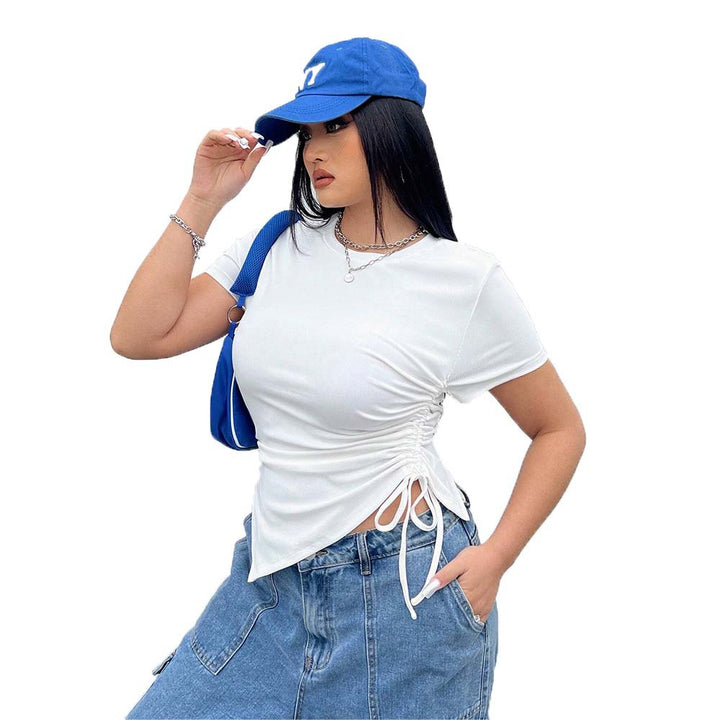 Dame T-shirt med sideløsninger og asymmetrisk snit Skovae