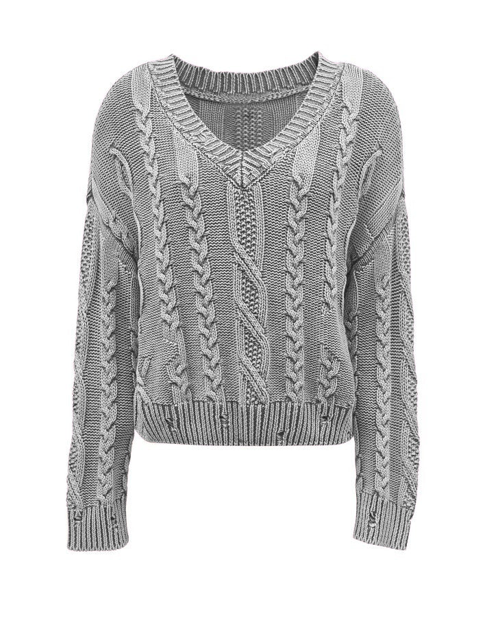 Kvinders strikket pullover med kabelmønster og V-hals Stilla
