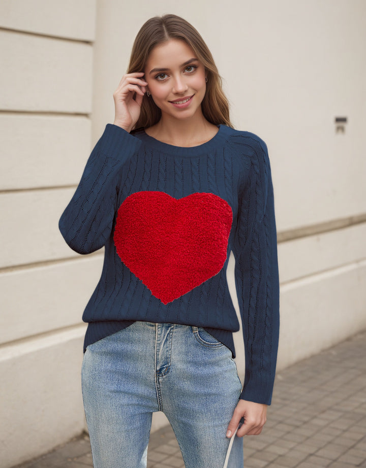 Damernes strikkede sweater med hjerteapplikation og luftig stingstruktur Stilla