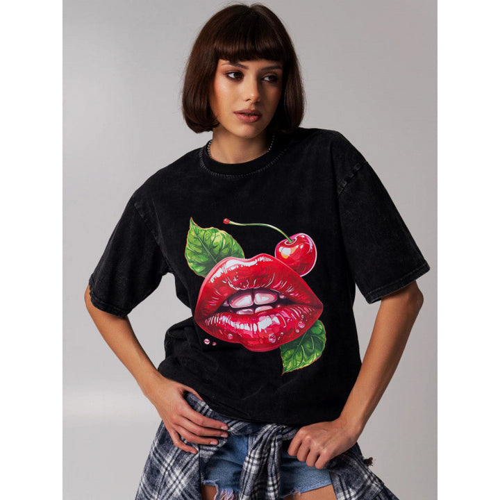 Dame T-shirt med kreativt kirsebærmund-motiv og afslappet oversized snit Stilla