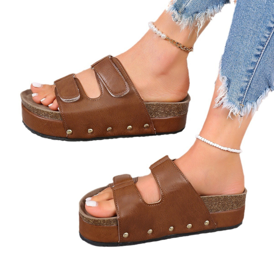Dame Komfortable Clogs med fashionable detaljer Stilla