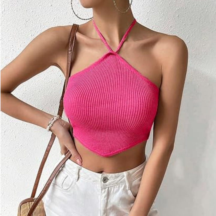 Dame Cropped Top med asymmetrisk halterdesign og fin ribstruktur Stilla