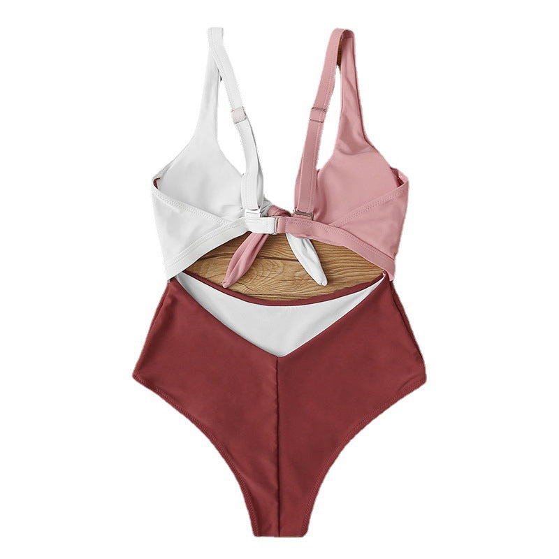 Dame Højt Skåret Bikini-Sæt med Foran Knoten og Cut-Out Design Stilla
