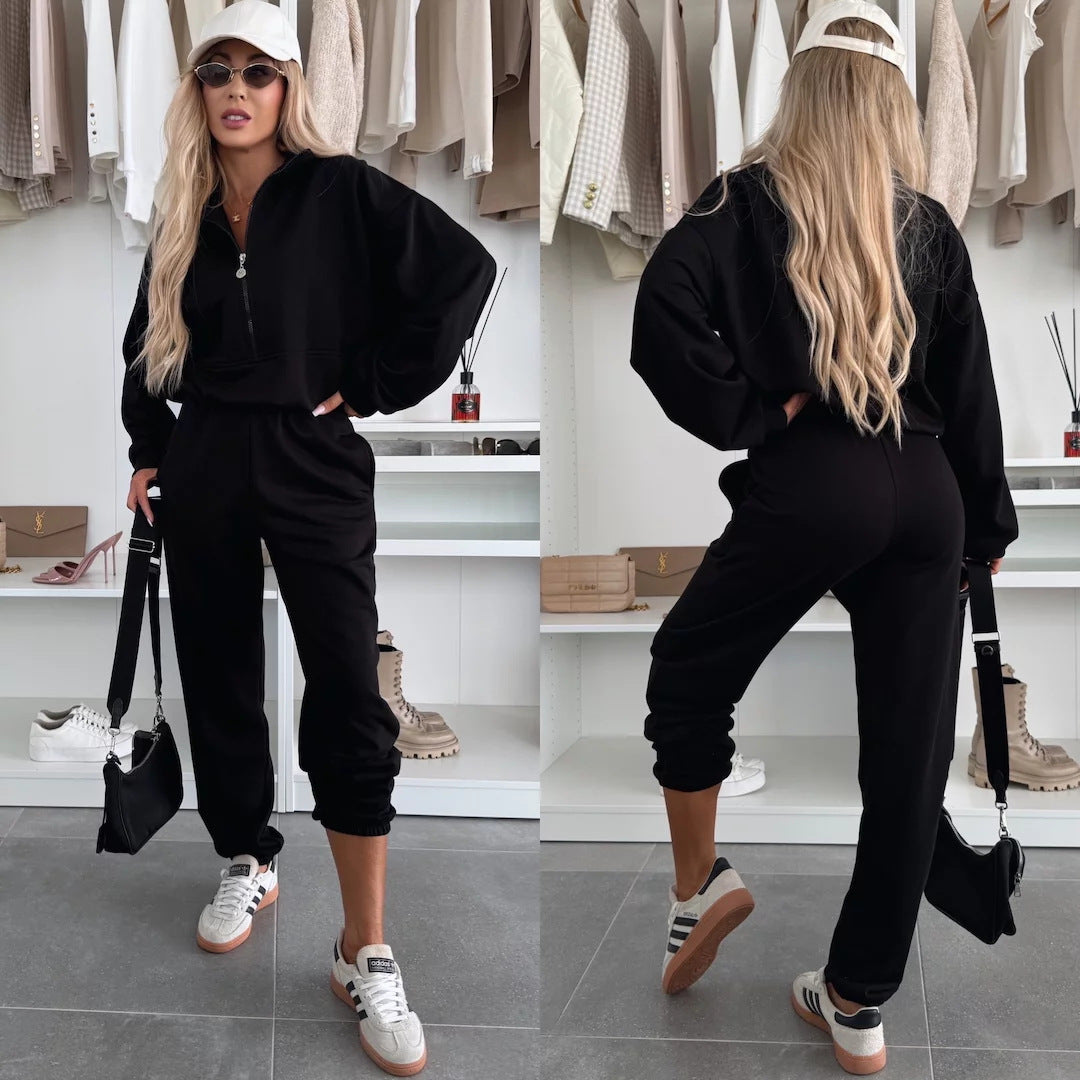 Kvinders trendy sweat suit med halvlange lynlås og elastisk talje Skovae