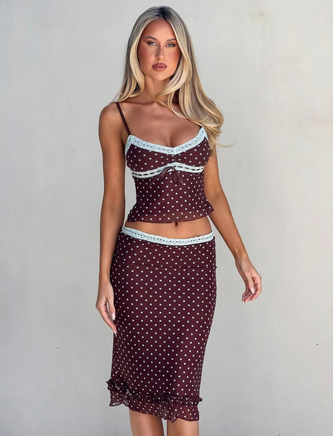 Dame Figurtilpasset Nederdel med Prikker og Flæsekant Skovae