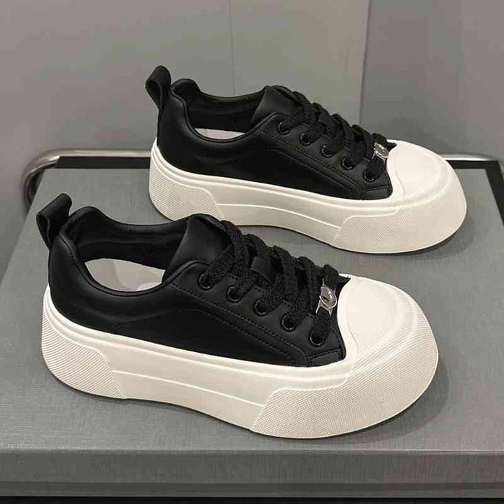 Dame mode sneakers med tyk plateau og høj kvalitet overfladestruktur Stilla