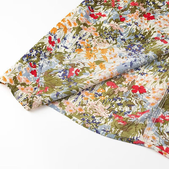 Dame blomsterkjole med fine stropper og raffineret slids Stilla