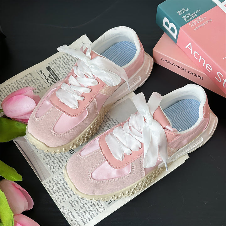 Dame Sneakers lavet af åndbart tekstil med skridsikker sål og moderigtigt snøresystem Stilla