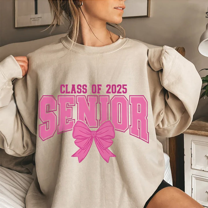 Kvinders sweatshirt med eksamensår og dekorativ sløjfe design Stilla