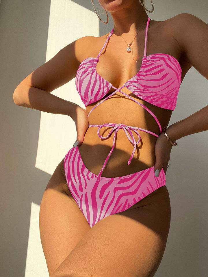 Dame bikini-sæt med justerbare stropper og trendy raffia-look Stilla