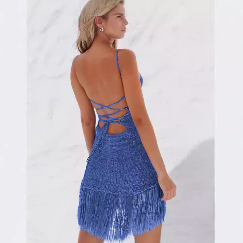 Dame Minikjole med trendy franser og forførende cut-out-detaljer Stilla