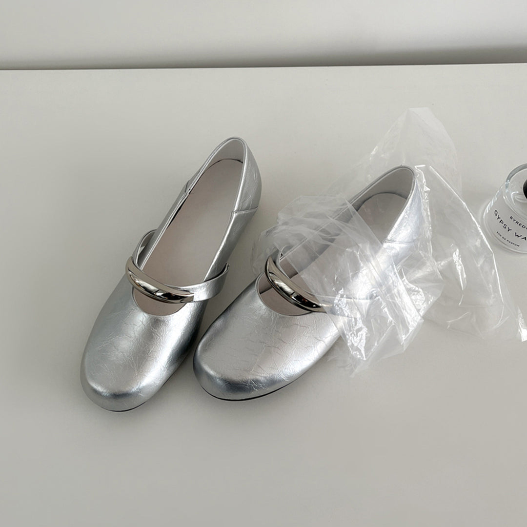Dame elegante flade Mary Jane sko med dekorativ metalaccent Stilla
