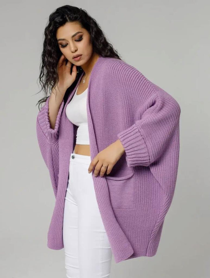 Dame Oversized Strikjakke med store lommer og komfortable ribærmer Stilla