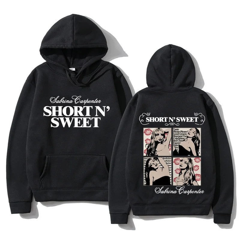 Kvinde hoodie med unikt tegneserie design og kunstnerisk tryk Skovae