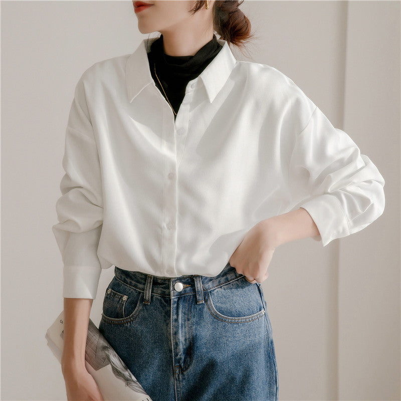 Kvinders oversized bluse med elegant krave og afslappet pasform Stilla