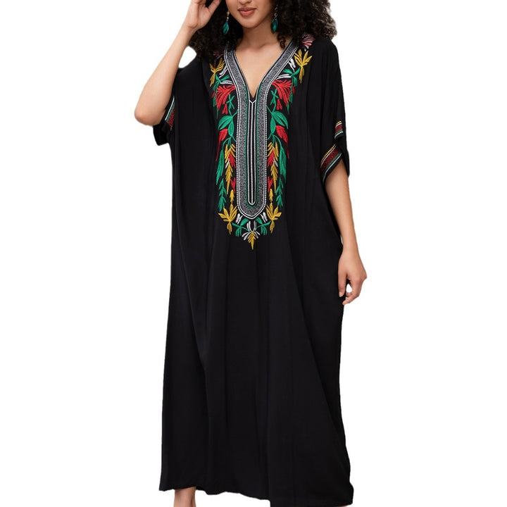 Dame Kaftan med kunstnerisk håndbroderi og dyb V-udskæring Stilla