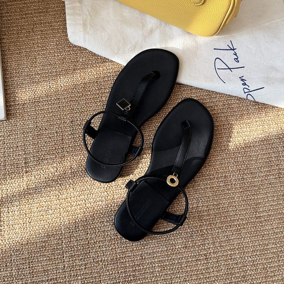 Femme Chic Minimalistiske Tåsplittere med elegant ankelrem Stilla