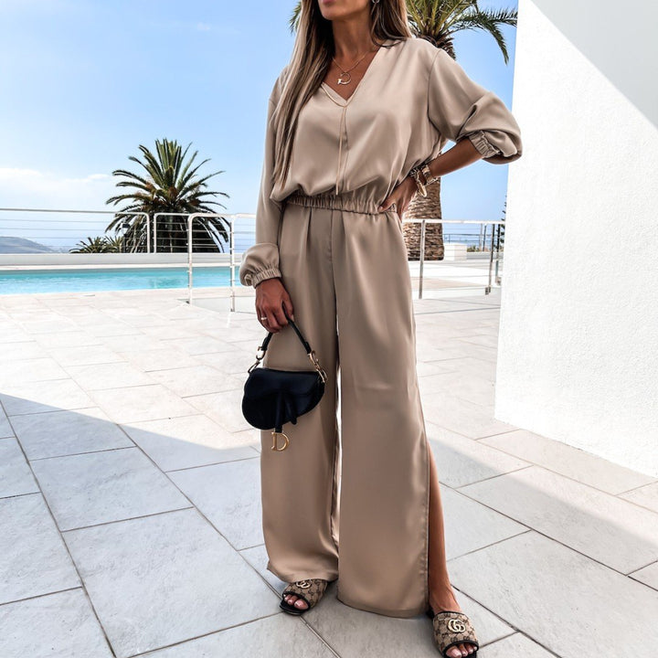 Kvinders elegante jumpsuit med brede ben og V-hals
