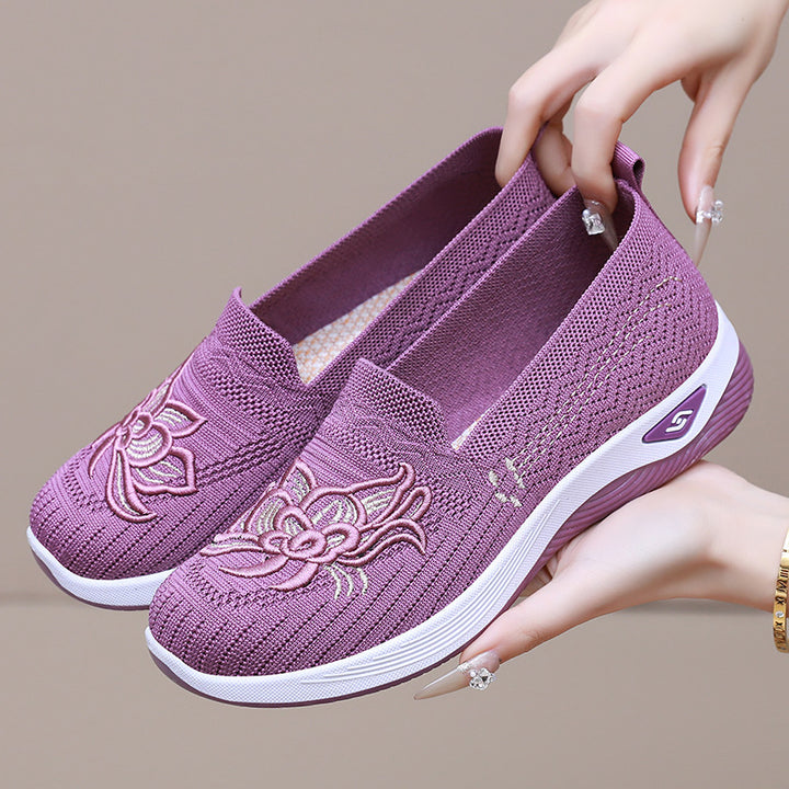 Femme Broderet Slip-On Komfort Sneakers med Fleksibelt Strikket Overdel Stilla