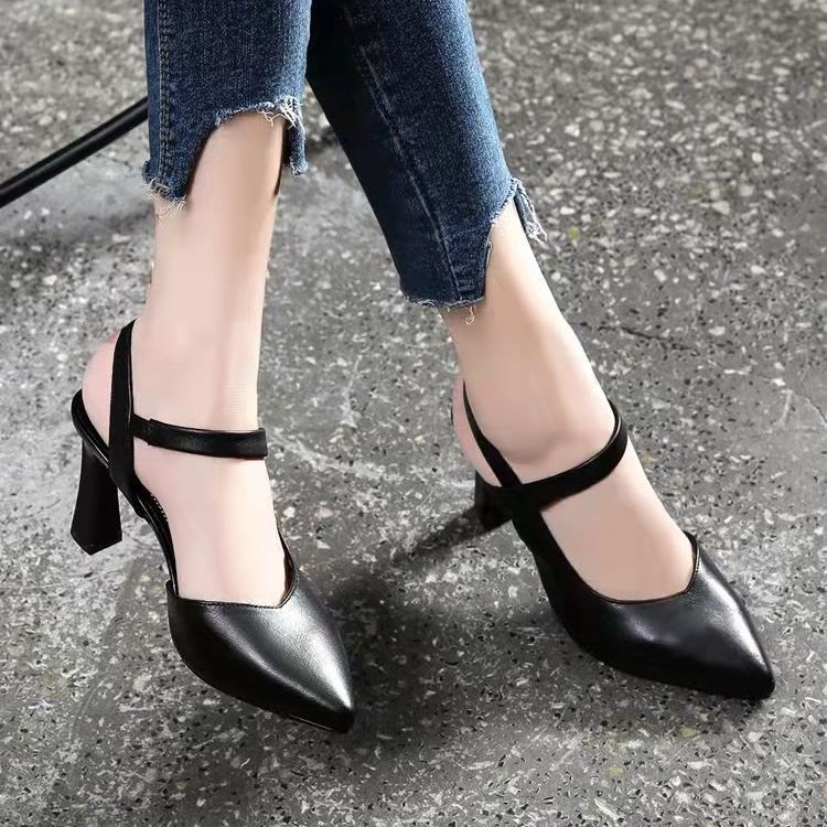 Dame High-Heel Slingback-pumps med elegant blokhæl og komfortabelt remdesign Stilla