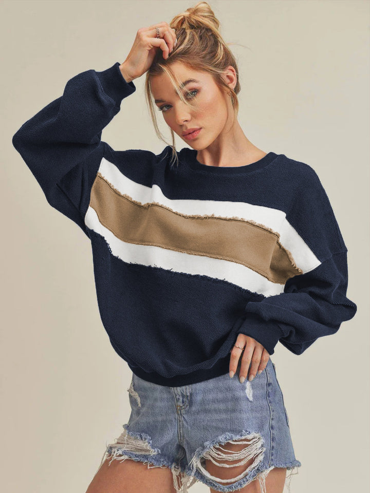 Dame afslappet oversized sweater med moderigtigt stribemønster og blødt materiale Stilla
