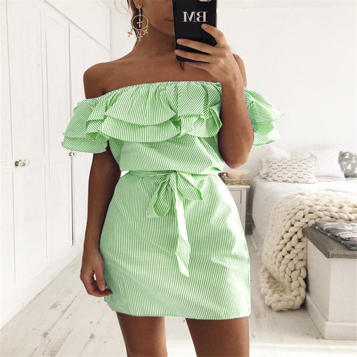Dame Off-Shoulder Kjole med Flæser og Taljebælte Stilla