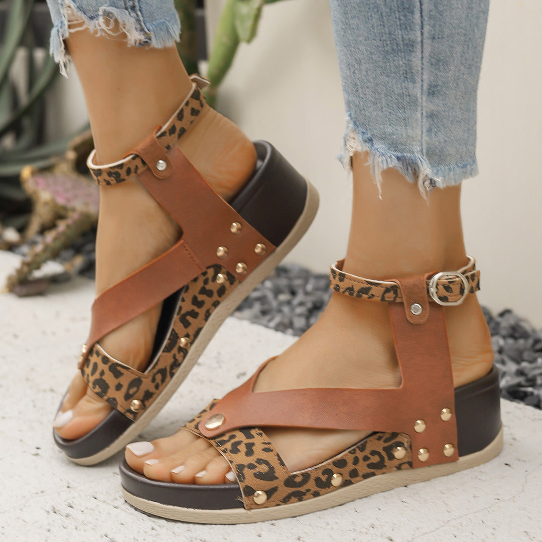 Dame mode sandaler med leopardprint og justerbare stropper Stilla