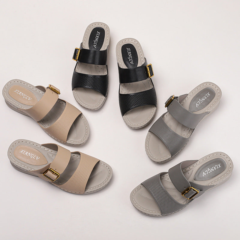 Dame Wedge-sandaler med moderne remdesign og ergonomisk fodseng Stilla