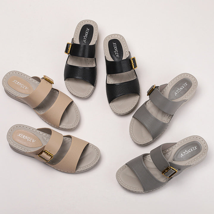 Dame Wedge-sandaler med moderne remdesign og ergonomisk fodseng Stilla