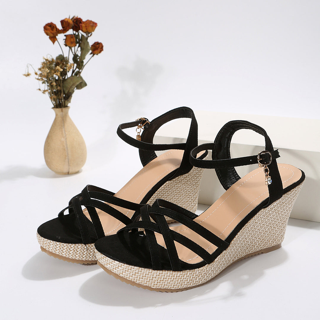 Dame Wedge-sandaler med raffineret remdesign og behagelig sål Stilla