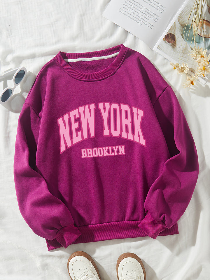 Kvindernes afslappede sweater med iøjnefaldende NYC print Skovae