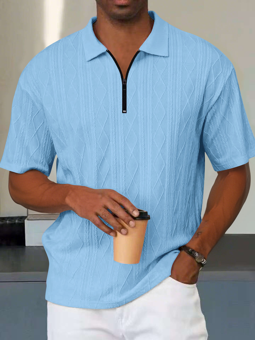 Herrer Kortærmet Polo T-shirt med moderne strukurmønster og praktisk lynlås Stilla