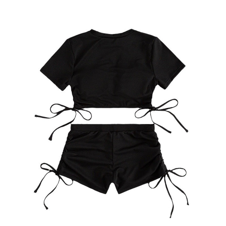 Damer sporty crop top med legende bindebånd og shorts Skovae