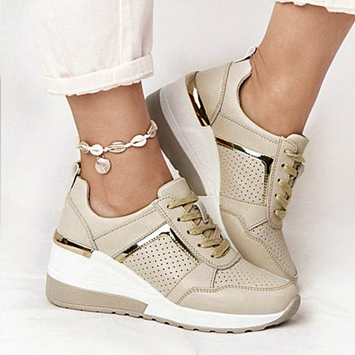 Dame Sporty Sneakers med åndbart mesh-ydre og mode accenter Stilla