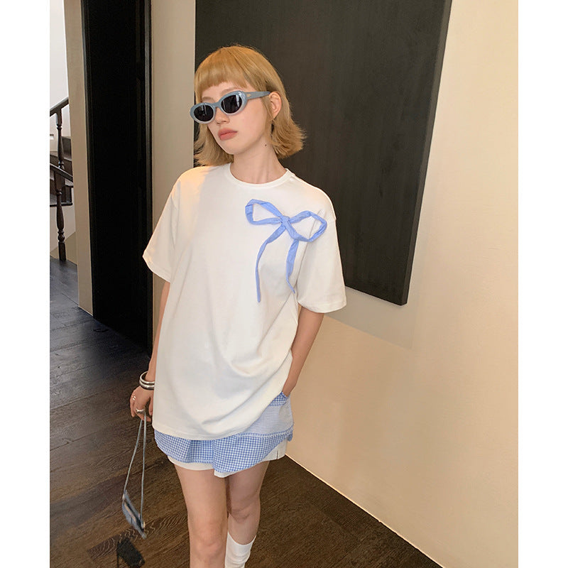 Dame moderigtig T-shirt med legende sløjfedetalje og afslappet pasform Stilla