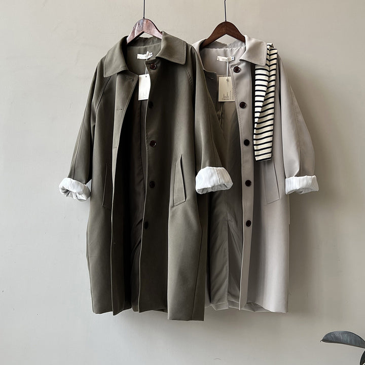 Dame afslappet oversized trenchcoat med knaplukning og praktiske lommer Stilla