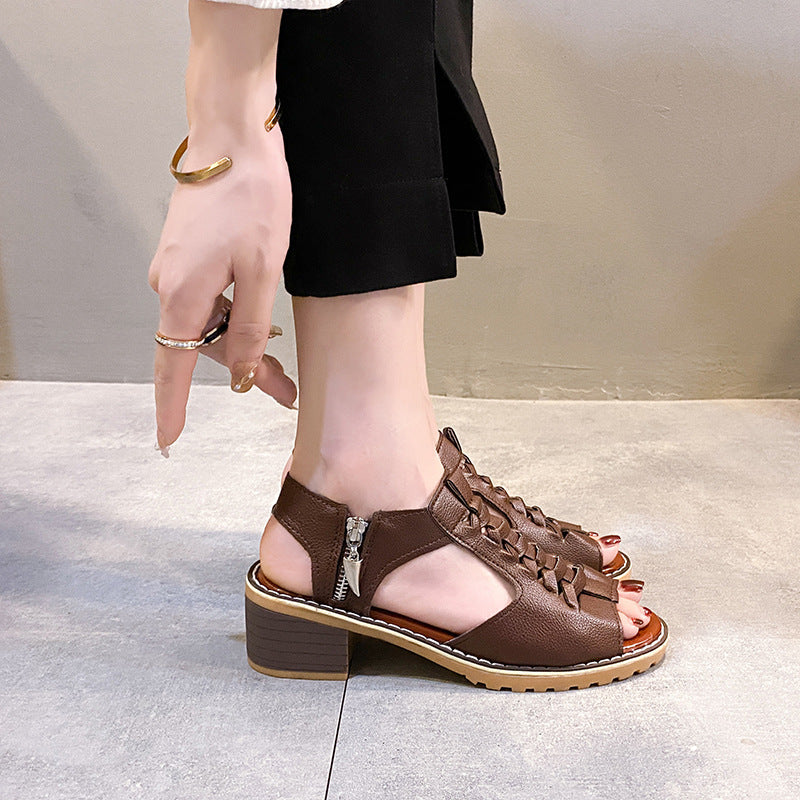 Dame Riemchen-sandaler med kunstnerisk snøredesign og robust blokhæl Stilla