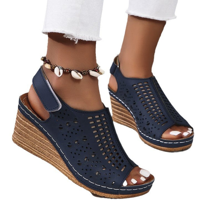 Dame Wedge-sandaler med perforeret overdel og skridsikker sål Stilla