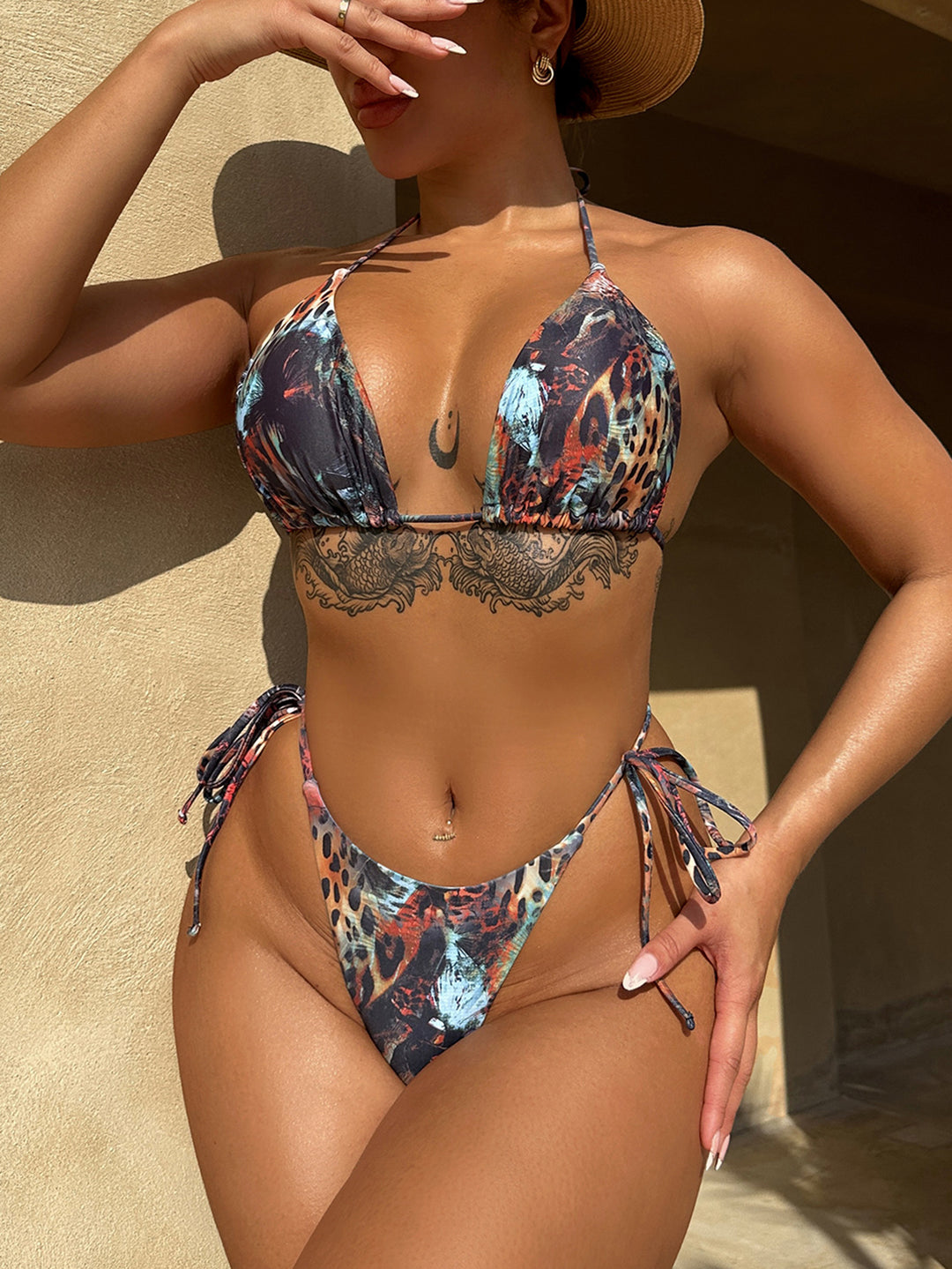 Dame triangel-bikini med justerbare snore og dyremønster Stilla
