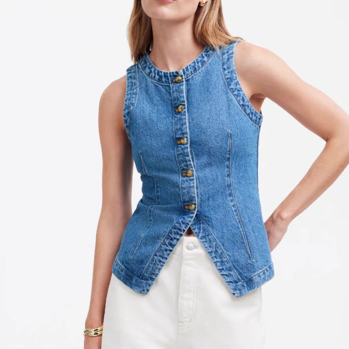 Dame denim jakke med asymmetrisk snit og dekorative knapper Skovae